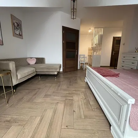 Lägenhet Kolejova 20 Z Oddzielna Sypialnia - Izby Podhalanskie Nowy Targ
